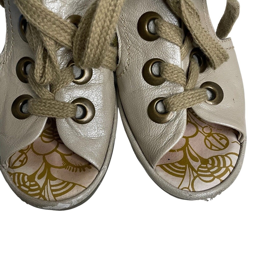 Fly London Ylfa Leather Lace Up Wedge Sandals Shoes US 7.5 EU 38 Pearlized a1 - Picture 10 of 10